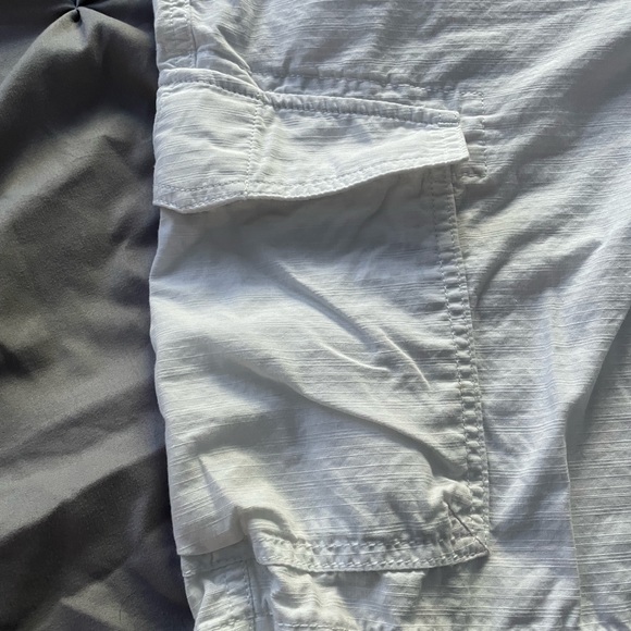 Men’s cargo ahorts - Picture 2 of 4